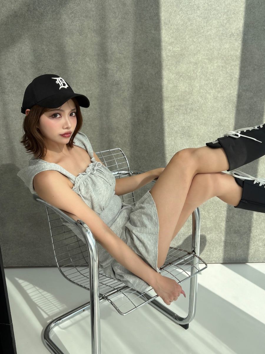 モデル：163cm（着用サイズ：FREE　着用カラー：GRY）