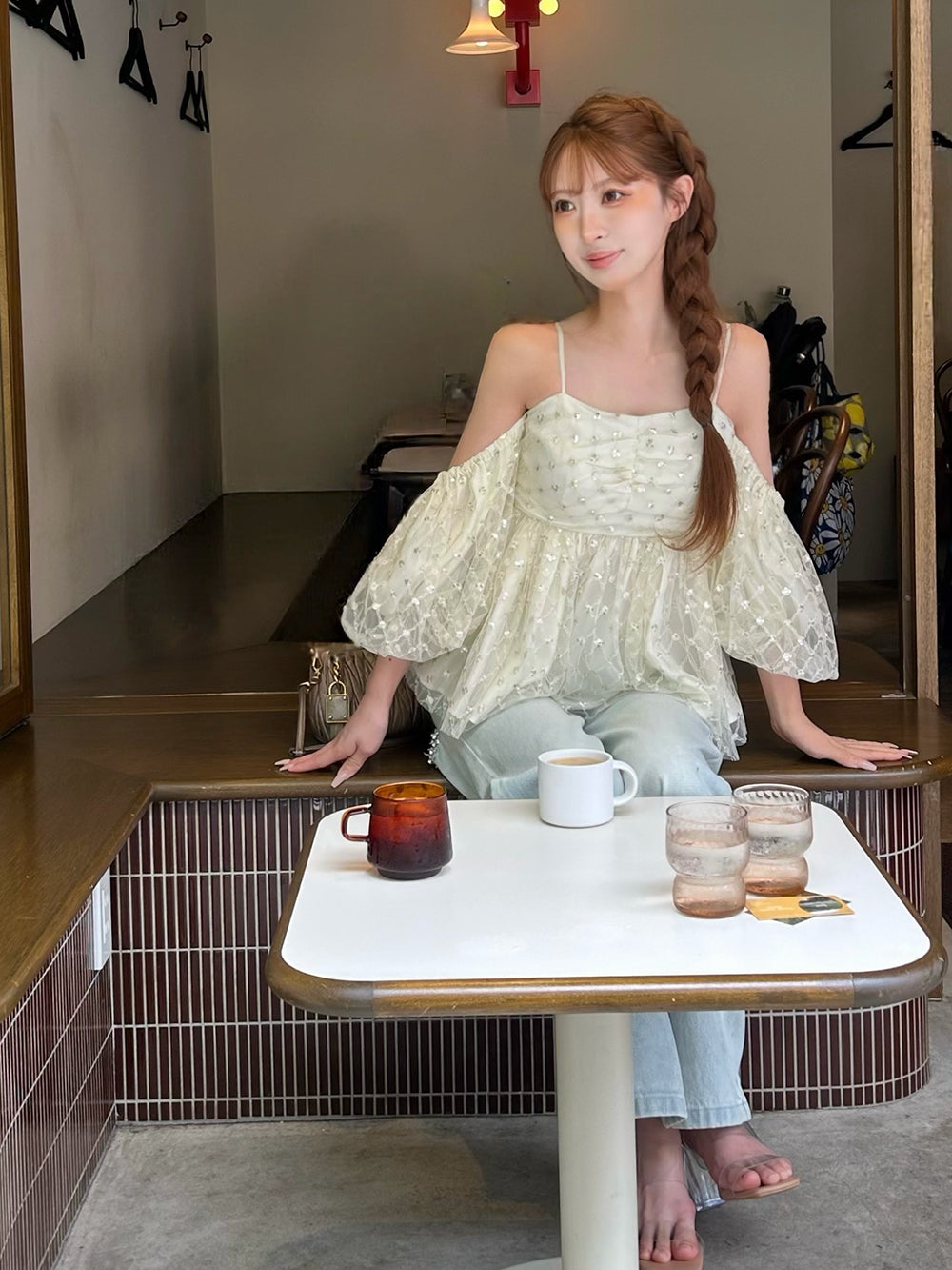 モデル：161cm（着用サイズ：FREE　着用カラー：IVO）