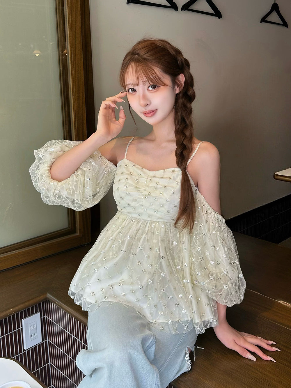 モデル：161cm（着用サイズ：FREE　着用カラー：IVO）
