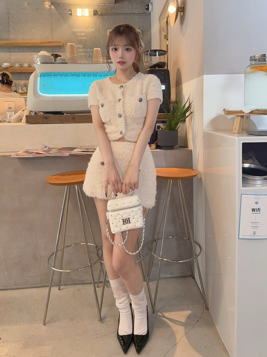 モデル：158cm（着用サイズ：FREE　着用カラー：IVO）