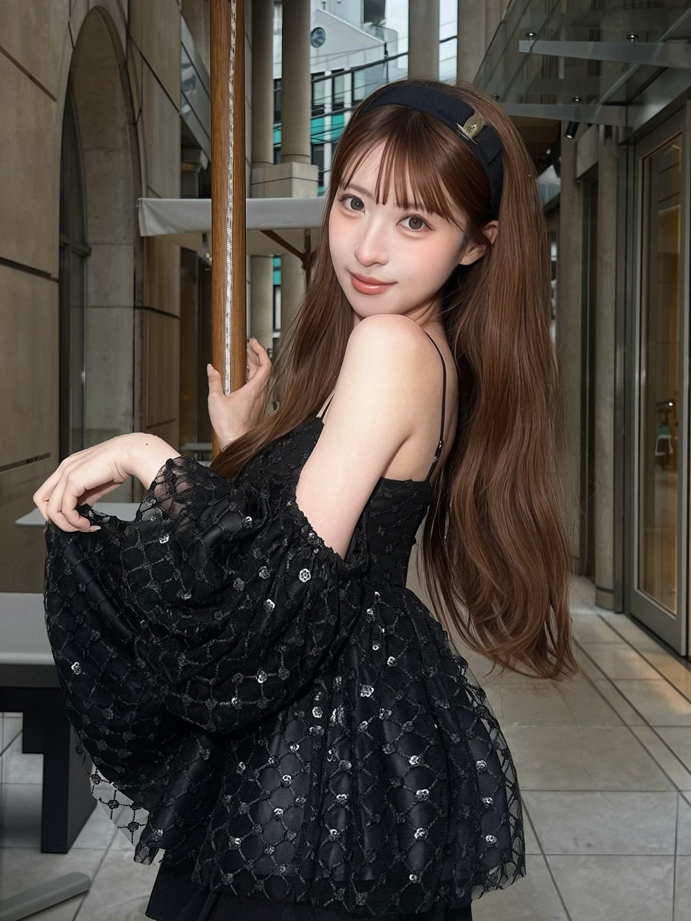 モデル：161cm（着用サイズ：FREE　着用カラー：BLK）