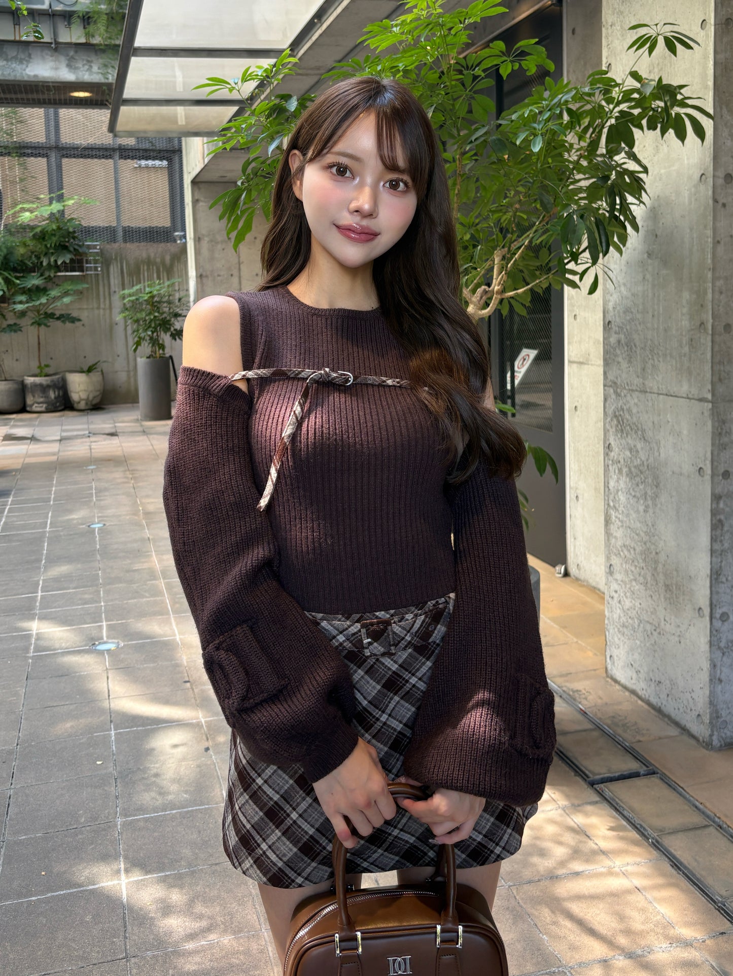 モデル：163cm（着用サイズ：FREE　着用カラー：BRN）