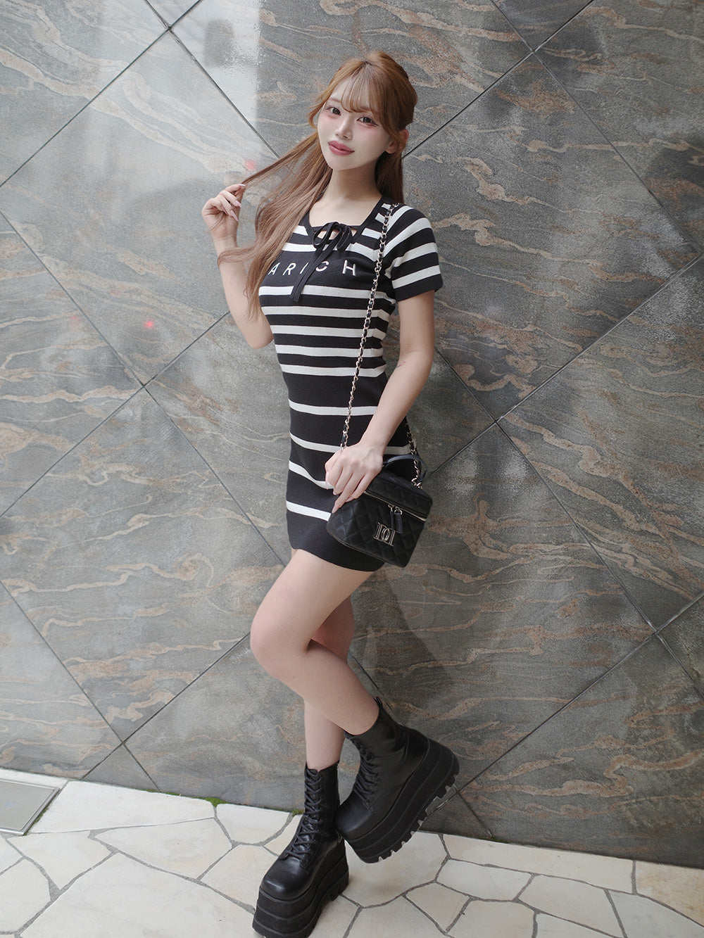 モデル：157cm（着用サイズ：FREE　着用カラー：BLK）