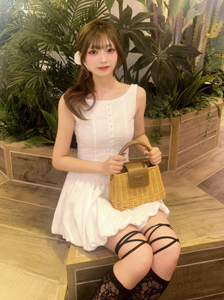 モデル：165cm（着用サイズ：FREE　着用カラー：WHT）