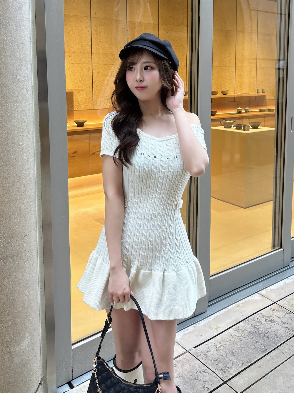 モデル：155cm（着用サイズ：FREE　着用カラー：IVO