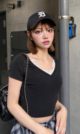 モデル：163cm（着用サイズ：FREE　着用カラー：BLK）