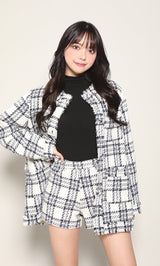 モデル：163cm（着用サイズ：FREE　着用カラー：IVO）