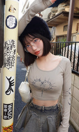 モデル：155cm（着用サイズ：FREE　着用カラー：BEG）