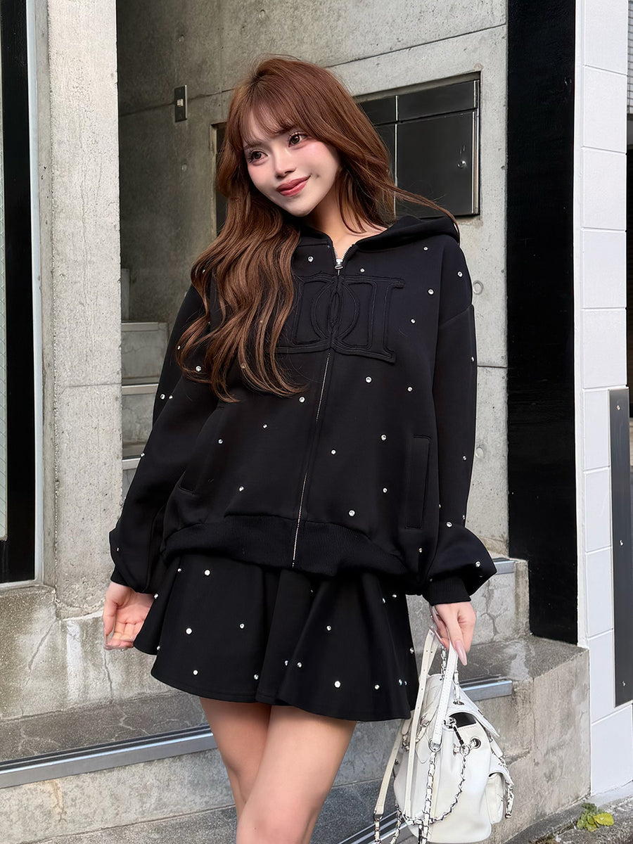 モデル：158cm（着用サイズ：FREE　着用カラー：BLK）