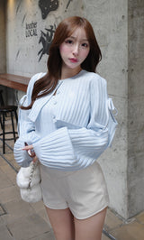 モデル：156cm（着用サイズ：FREE　着用カラー：SAX）