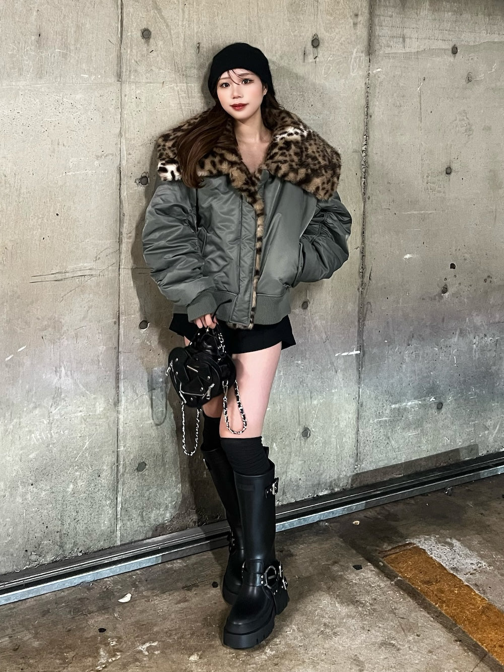 モデル：158cm（着用サイズ：FREE　着用カラー：KHA）