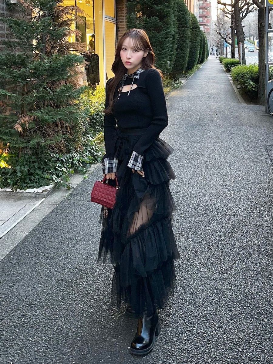 モデル：156cm（着用サイズ：FREE　着用カラー：BLK）