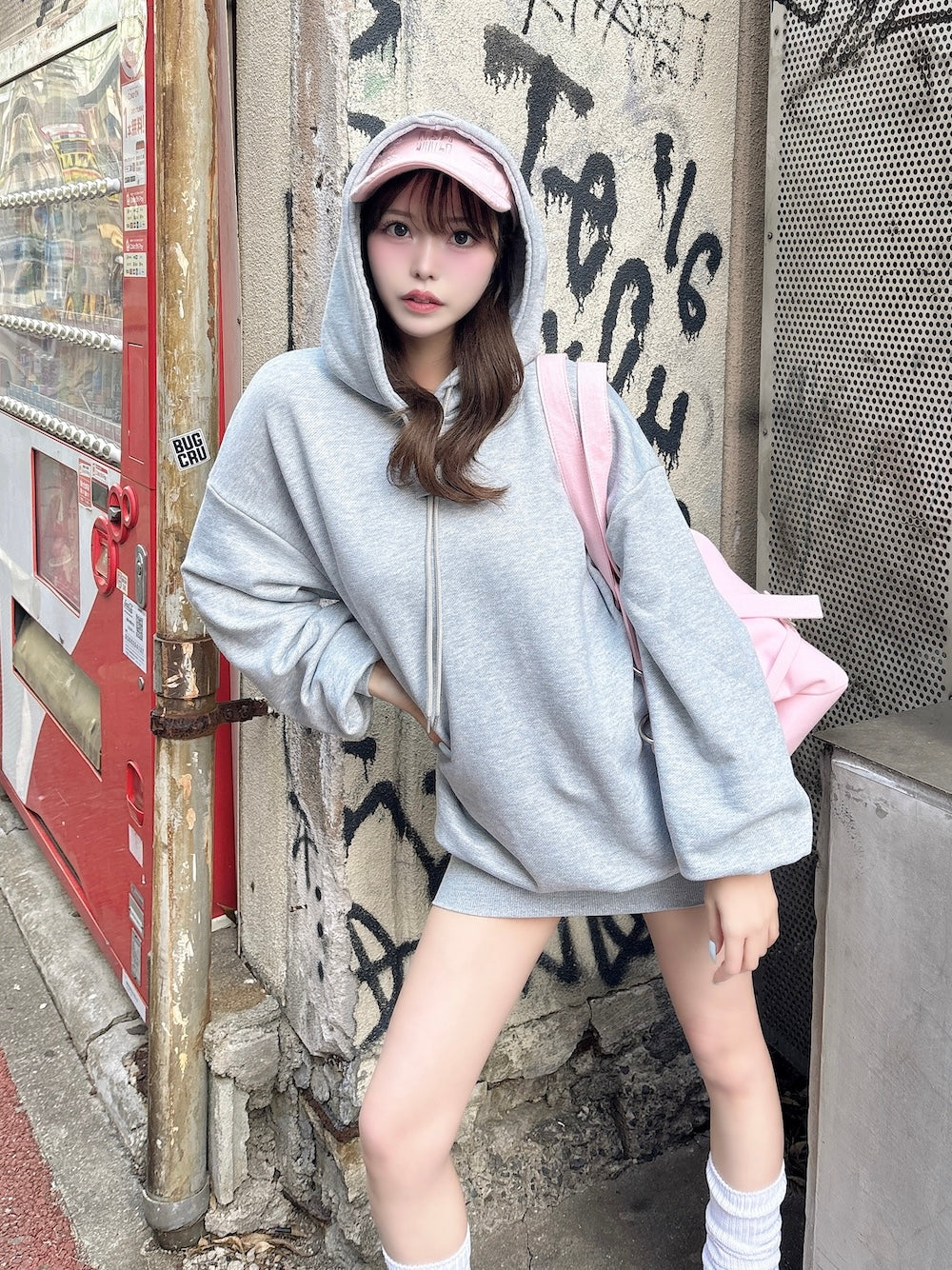 モデル：166cm（着用サイズ：FL　着用カラー：GRY）