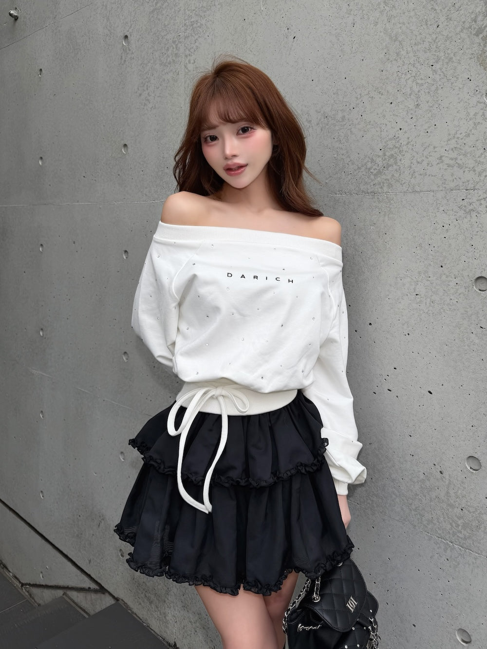 ウエストデザインビジューオフショルダートップス – Darich