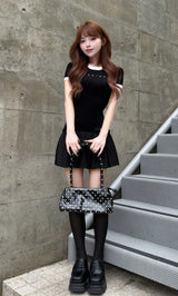モデル：158cm（着用サイズ：FREE　着用カラー：BLK）