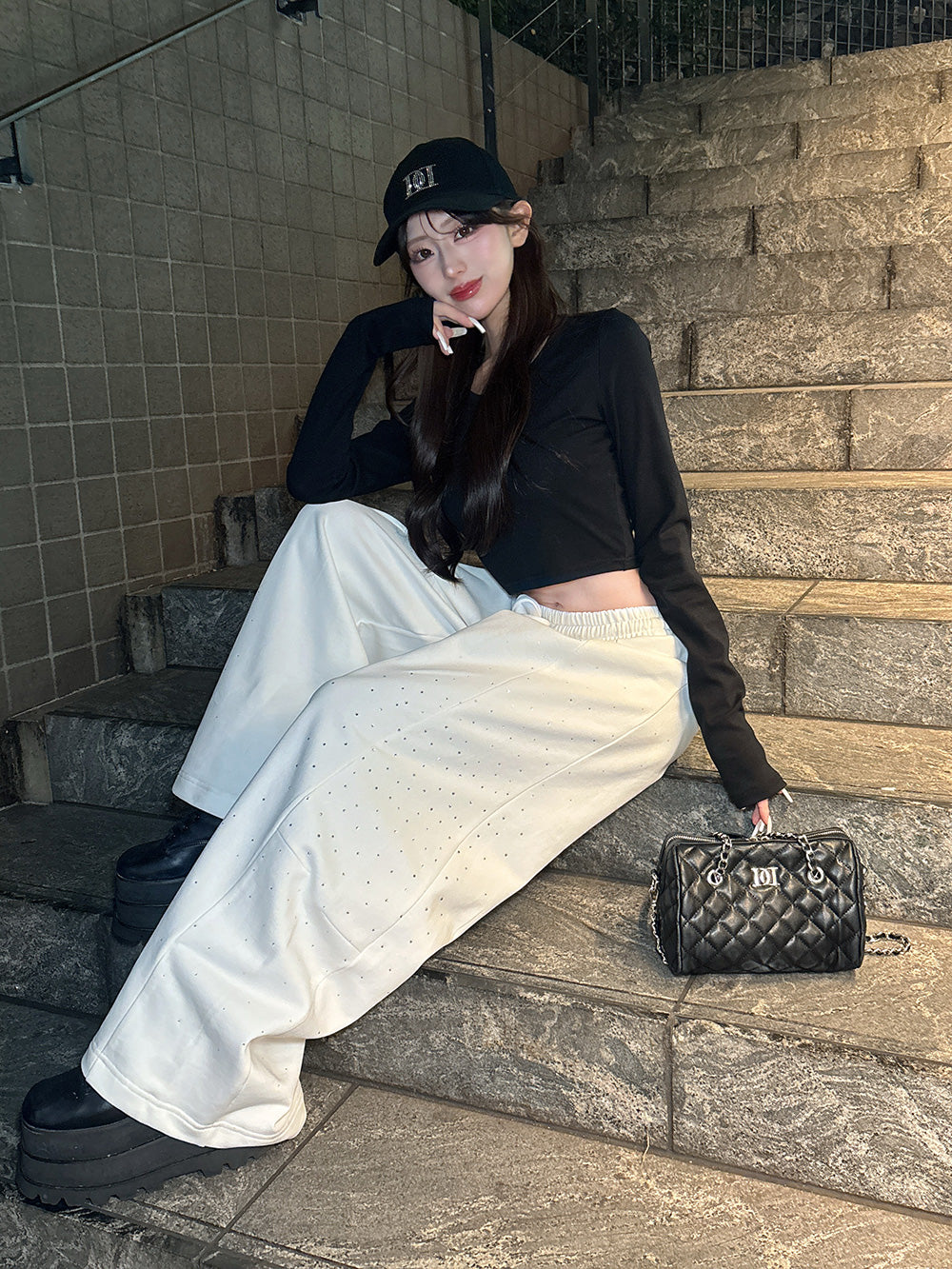 モデル：158cm（着用サイズ：FREE　着用カラー：WHT）