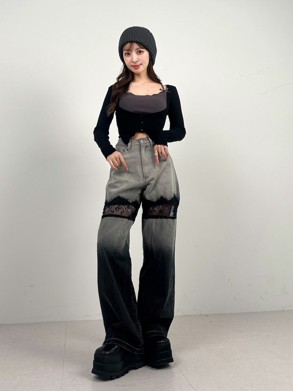 モデル：159cm（着用サイズ：FREE　着用カラー：BLK）