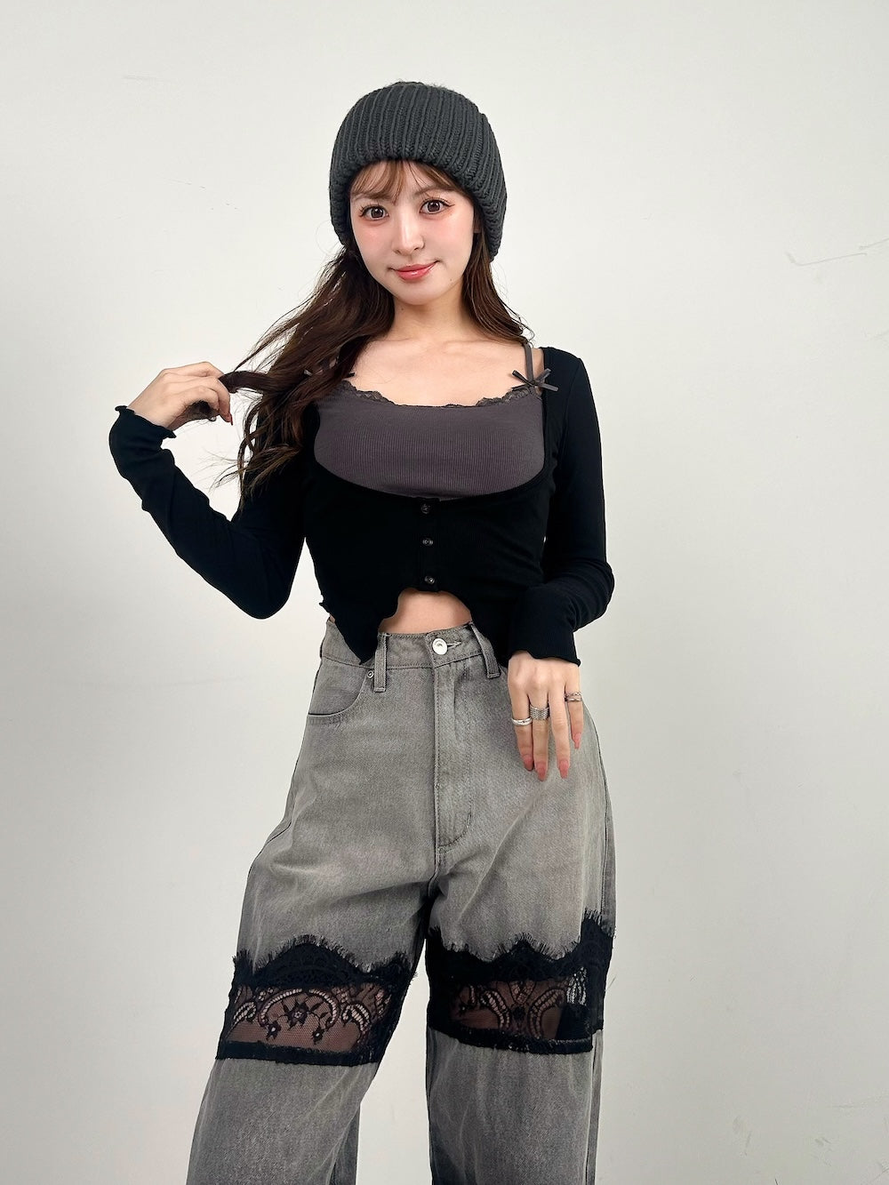 モデル：159cm（着用サイズ：FREE　着用カラー：BLK）