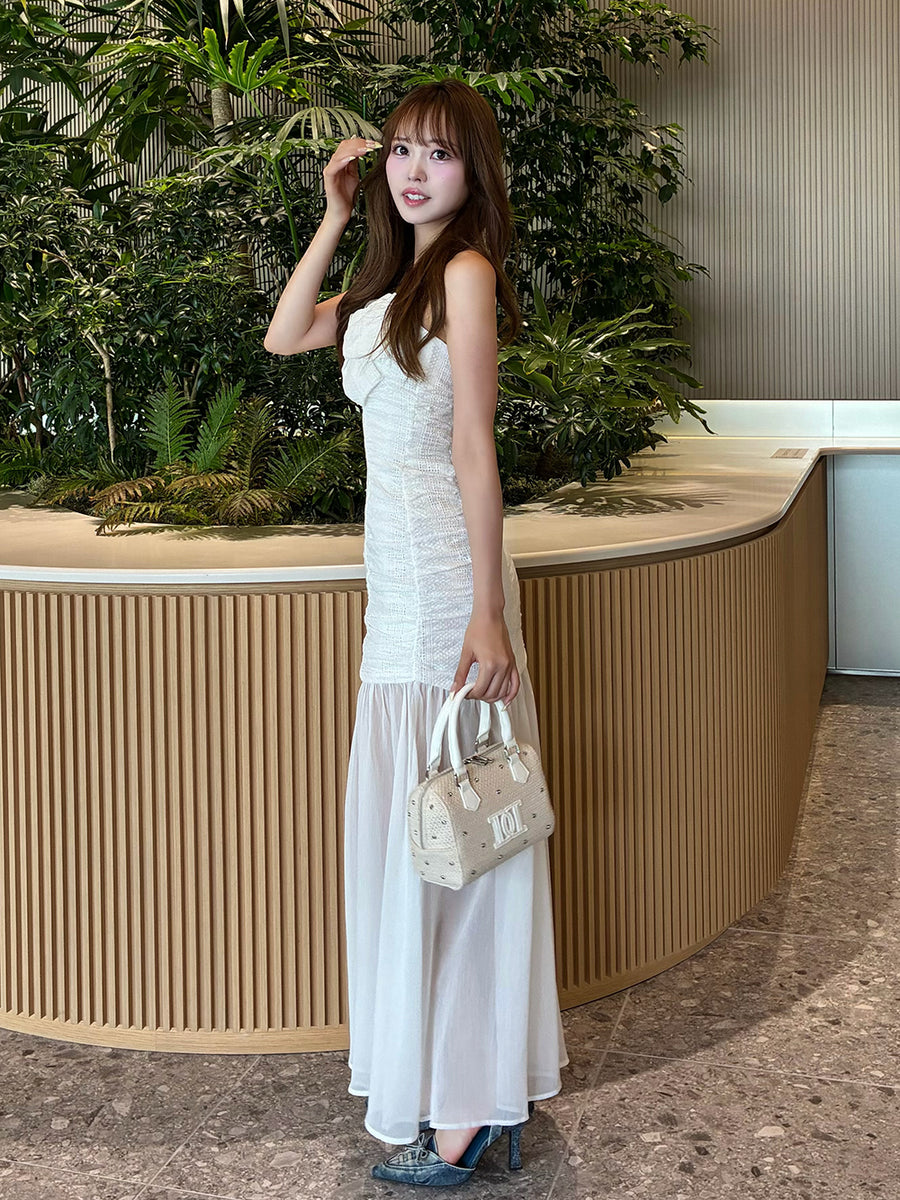 モデル：166cm（着用サイズ：FREE　着用カラー：WHT）