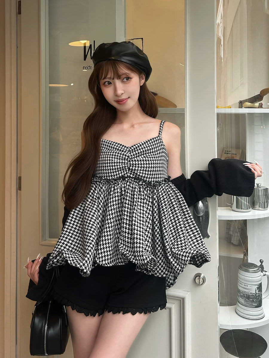モデル：161cm（着用サイズ：FREE　着用カラー：BLK）