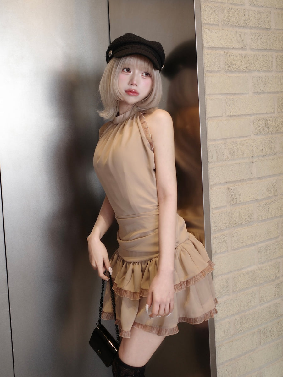 モデル：155cm（着用サイズ：FREE　着用カラー：BEG）