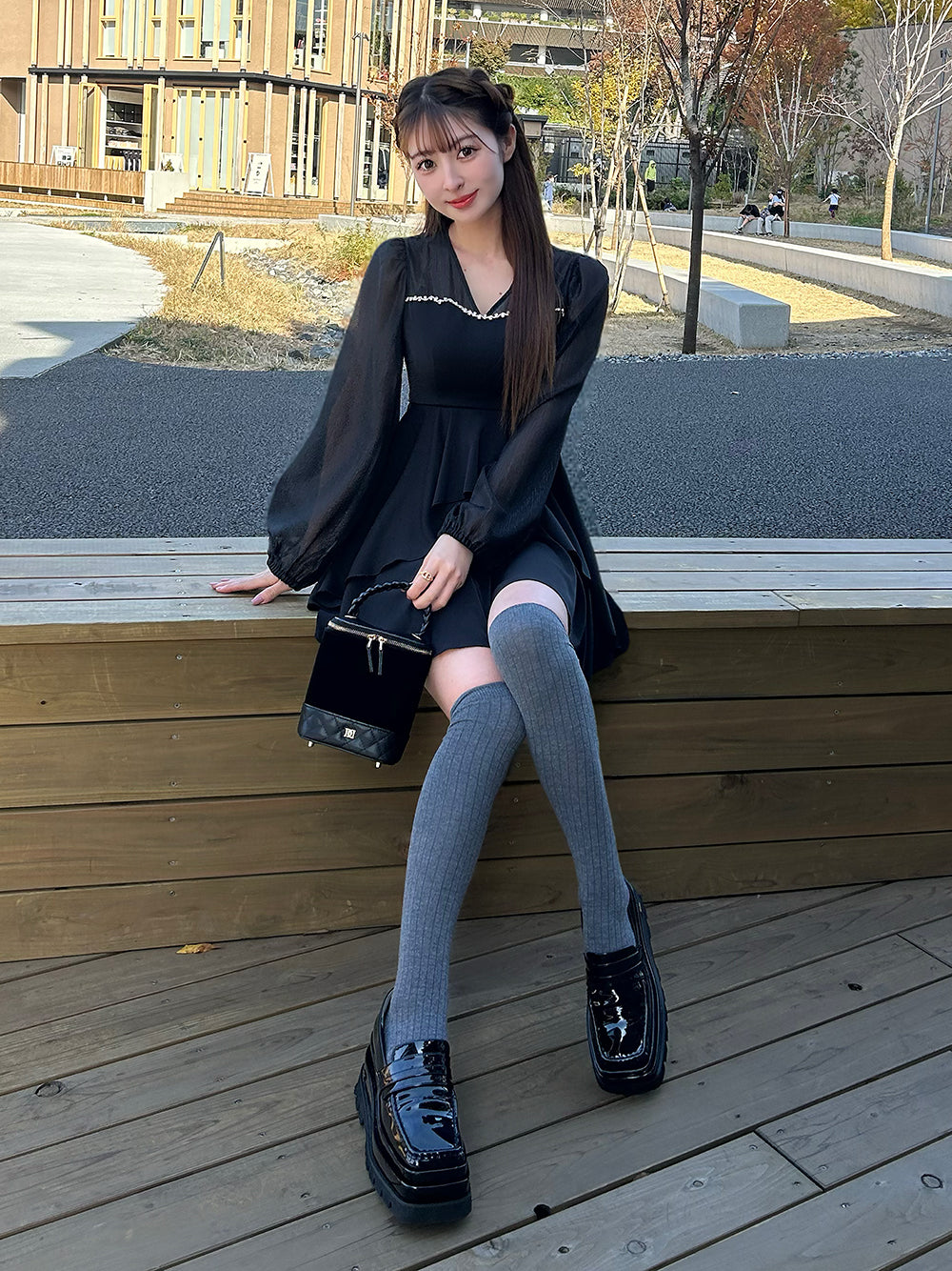 モデル：159cm（着用サイズ：FREE　着用カラー：BLK）