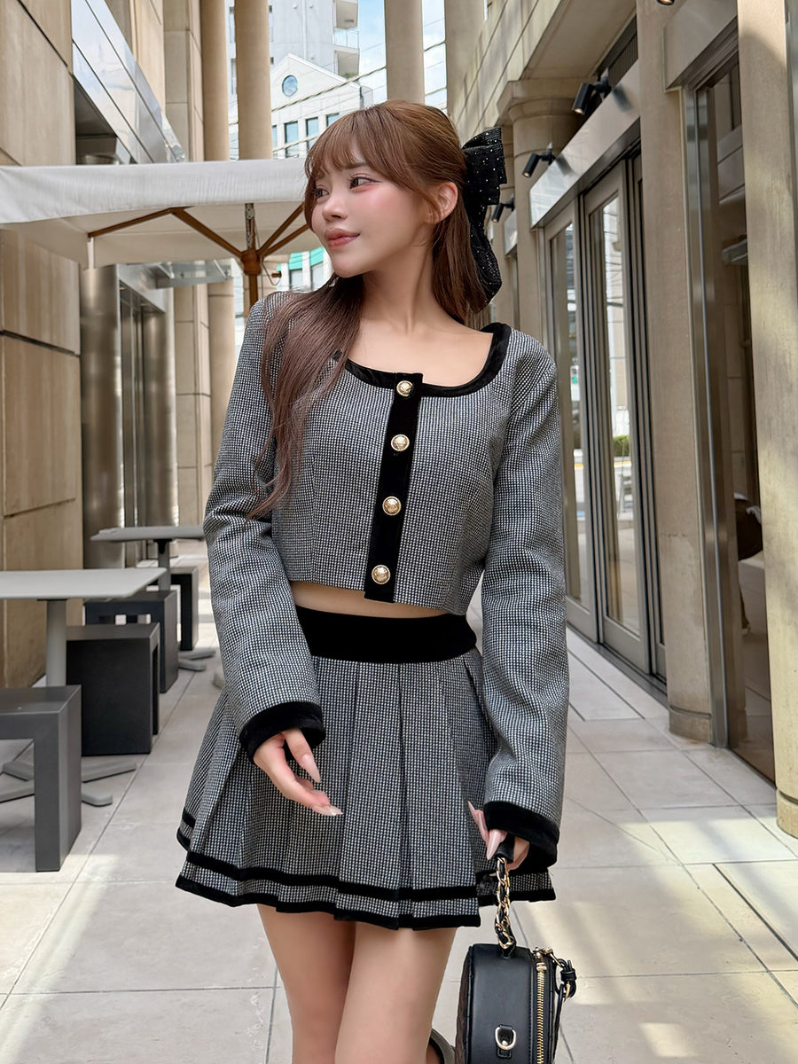 モデル：158cm（着用サイズ：S　着用カラー：BLK）