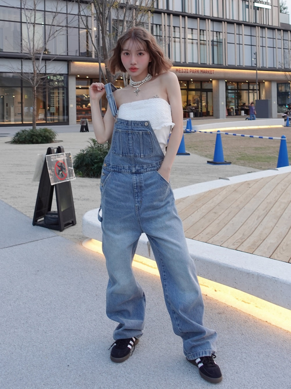 モデル：155cm（着用サイズ：S　着用カラー：BLU）