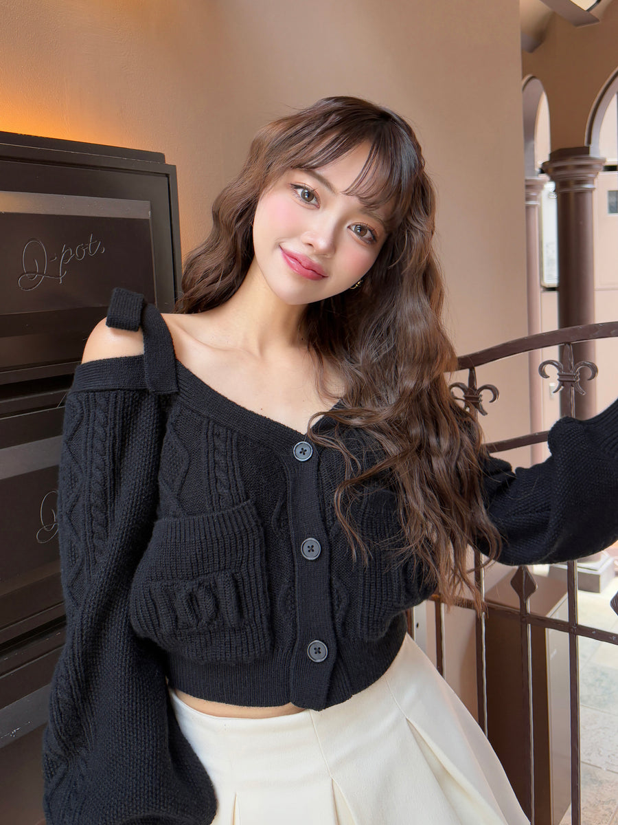 モデル：163cm（着用サイズ：FREE　着用カラー：BLK）
