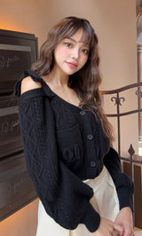 モデル：163cm（着用サイズ：FREE　着用カラー：BLK）