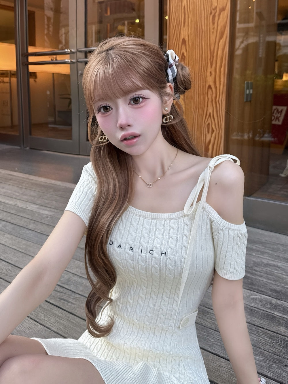 モデル：158cm（着用サイズ：FREE　着用カラー：IVO）