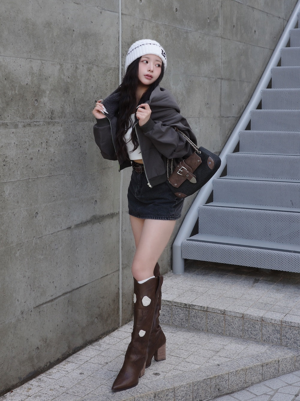 モデル：158cm（着用サイズ：FREE　着用カラー：C-GRY）