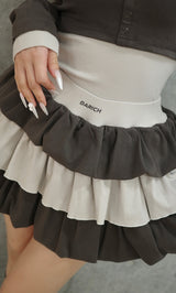 モデル：158cm（着用サイズ：FREE　着用カラー：C-GRY）