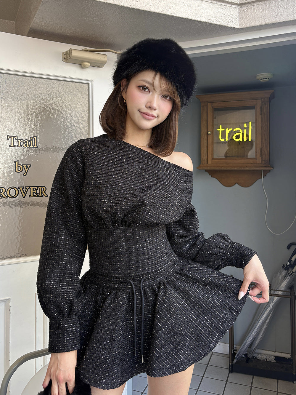 モデル：163cm（着用サイズ：FREE　着用カラー：BLK）
