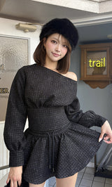モデル：163cm（着用サイズ：FREE　着用カラー：BLK）