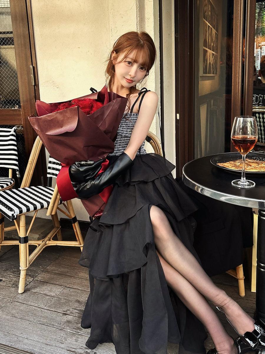 モデル：161cm（着用サイズ：FREE　着用カラー：BLK）