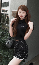 モデル：161cm（着用サイズ：FREE　着用カラー：BLK）
