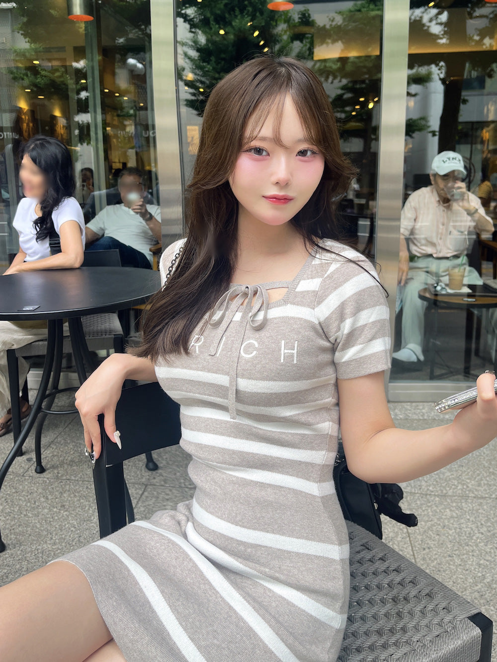 モデル：161cm（着用サイズ：FREE　着用カラー：GRY）
