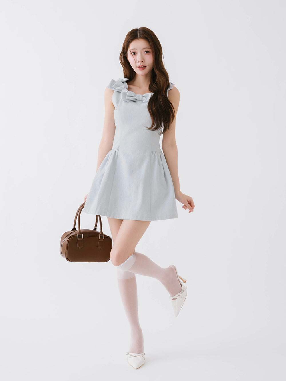 モデル：164cm（着用サイズ：FREE　着用カラー：I-BLU）