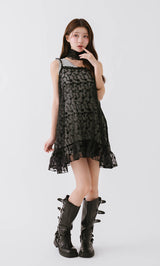 モデル：164cm（着用サイズ：FREE　着用カラー：BLK）