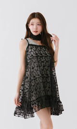 モデル：164cm（着用サイズ：FREE　着用カラー：BLK）