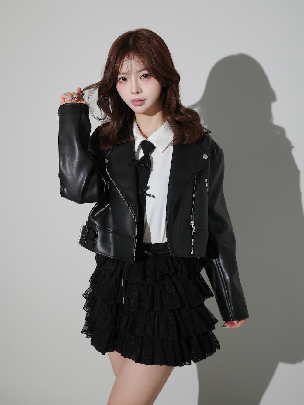 モデル：158cm（着用サイズ：FREE　着用カラー：BLK）