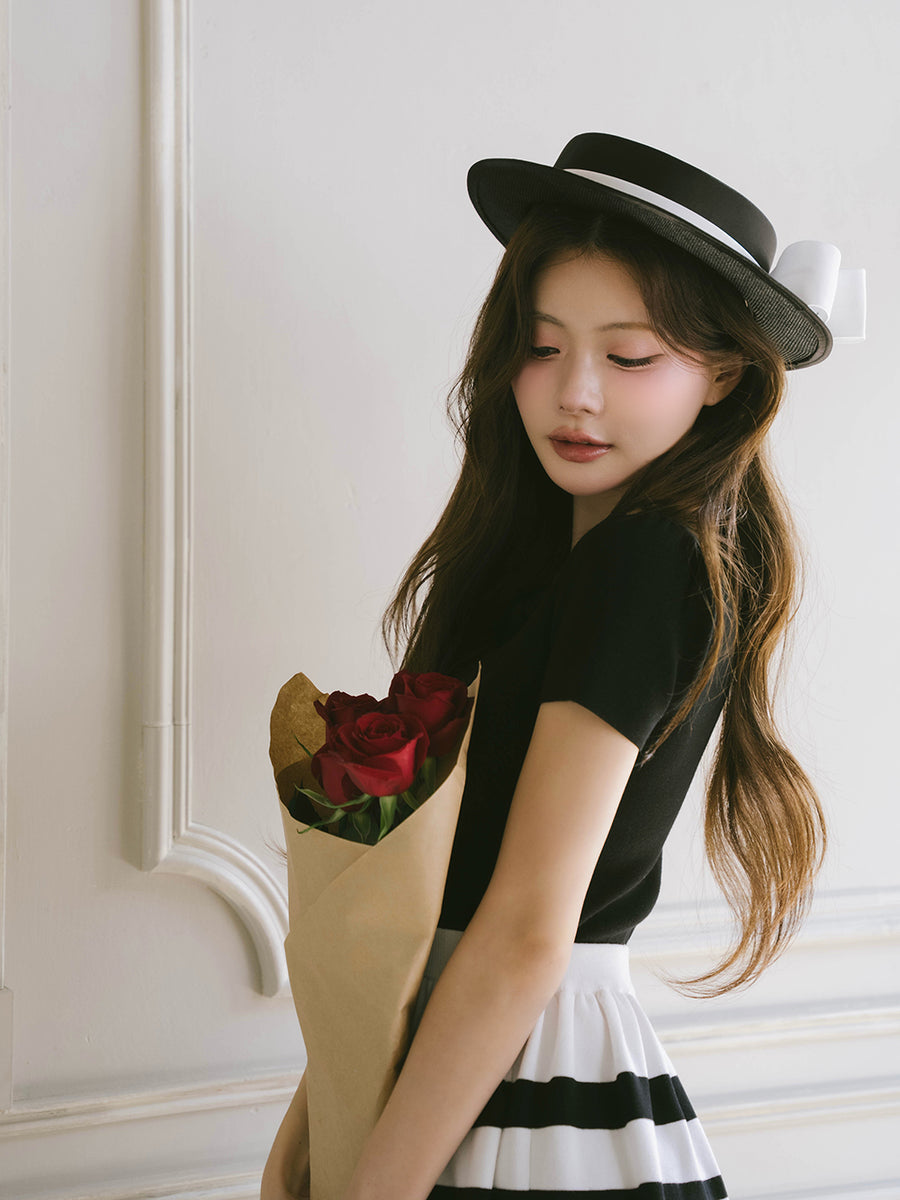モデル：164cm（着用サイズ：FREE　着用カラー：BLK）