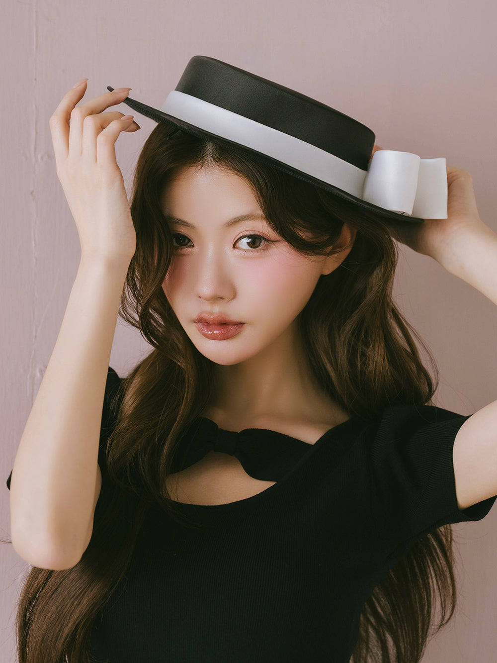 モデル：164cm（着用サイズ：FREE　着用カラー：BLK）