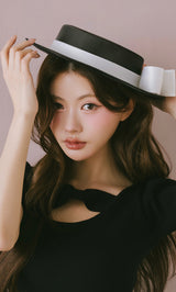 モデル：164cm（着用サイズ：FREE　着用カラー：BLK）