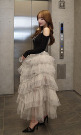モデル：156cm（着用サイズ：FREE　着用カラー：BLK）