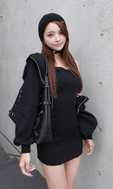 モデル：163cm（着用サイズ：FREE　着用カラー：BLK）