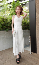 モデル：156cm（着用サイズ：FREE　着用カラー：WHT）