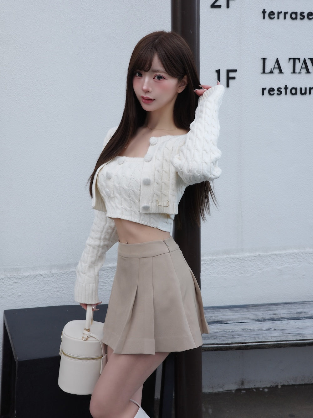 モデル：158cm（着用サイズ：S　着用カラー：BEG）