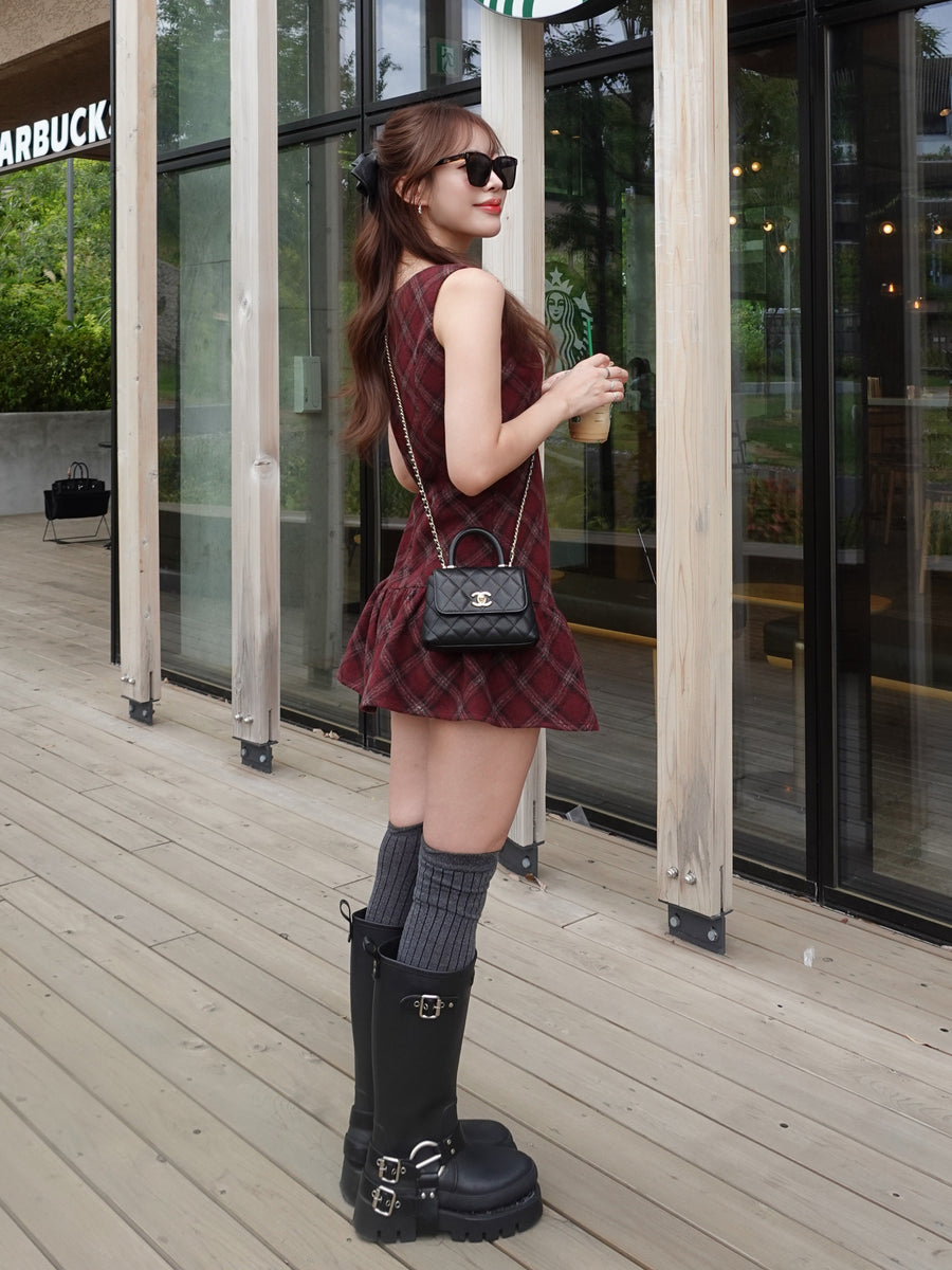 モデル：164cm（着用サイズ：FREE　着用カラー：BRD）